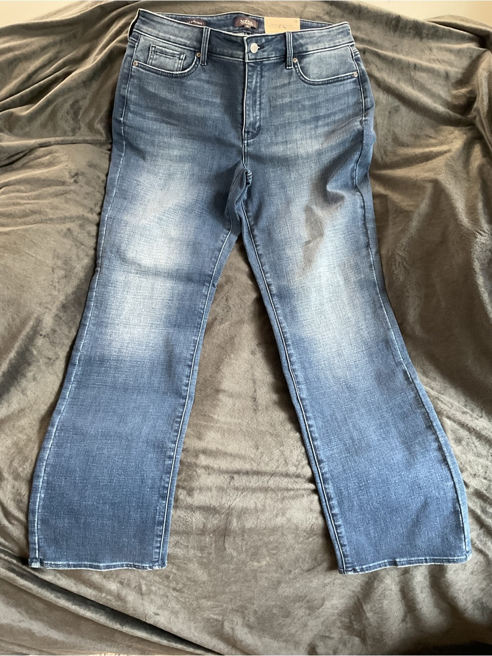 NYDJ Men's Bootcut Jeans in Medium Blue Wash